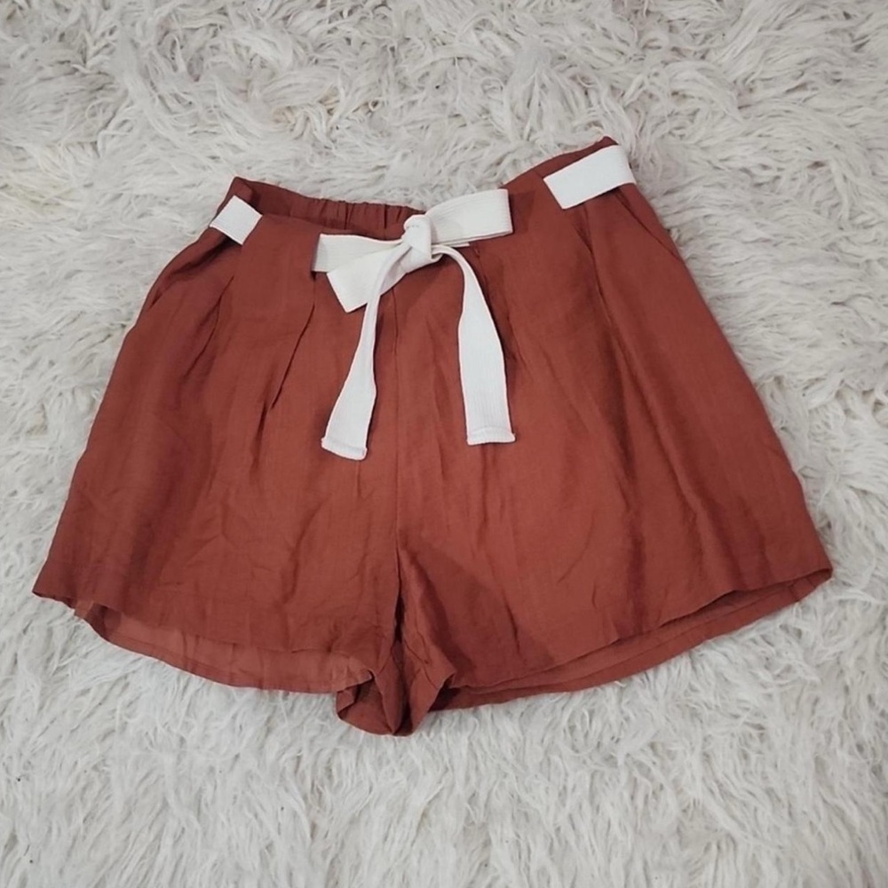 🆕 without tags High Waist Rust Orange Shorts with White Tie Belt